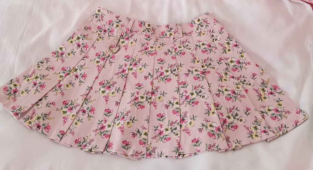 Kireishine mini skirt tableada
